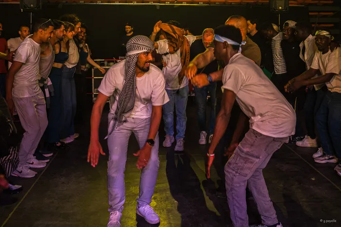 Restitution artistique jeunes – Autour de LOOSHAN-Kris Nolly Dounia au Parc du Berry